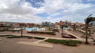 Kamaran 2BR Retreat - 8