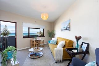 Beach Front Retreat in Fish Hoek - 0