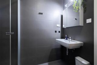 Bright & Stylish Studio Near City Center - 3