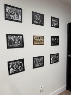 Timeless 1920s Retreat Room in a Shared Space - 6