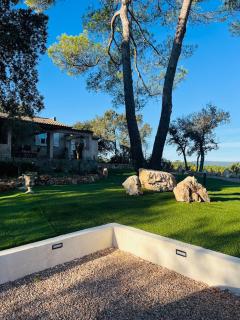 Villa familiale piscine, jacuzzi au coeur du Var - 6