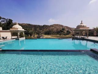 Kanooja palace resort - 3