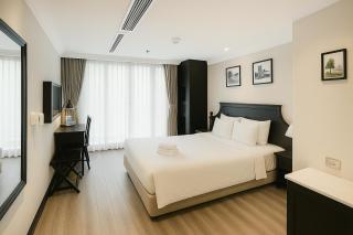 Emissary Central Hotel & Spa - 9