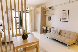 Bright Modern Stay with Balcony & Ocean Breeze - 9