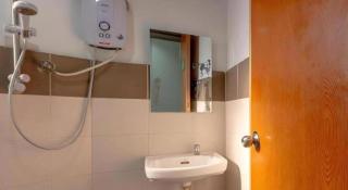 OYO 89874 Gs Golden Star Hotel - Seri Kembangan - 2