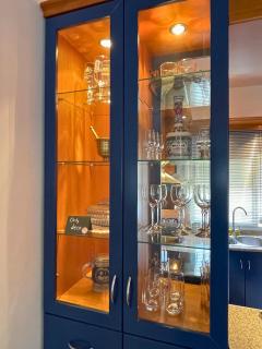 Entire-Floor 2BR Penthouse with 2 Huge Balconies & Free Parking - 6