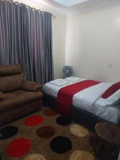 Yukis & Kukis Place, 5 bedrooms, 5 bathrooms, 2 Sitting Rooms - 8