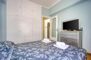 Sunny 1-Bedroom Apt 10 Min Walk to Acropolis - 2