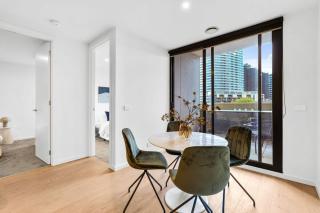 St Kilda Parkside Retreat Rooftop City Views - 4