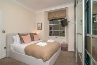 Georgian Elegance with Patio Garden West End - Pass the Keys - 7