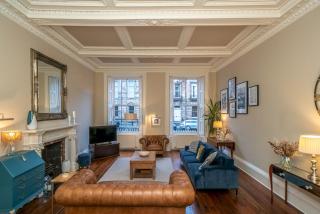 Georgian Elegance with Patio Garden West End - Pass the Keys - 3