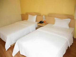 7 Days Premium Chongqing Longtou Temple North Railway Station Center - 6