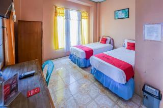 RedDoorz near Mangrove Forest Kupang - 4