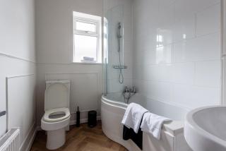 Spacious 3-Bedroom Home in Norton, Sleep 5-6 - 8