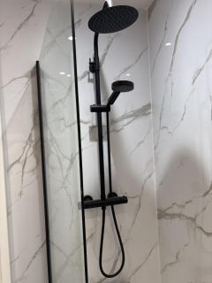 Seaside Escape Lowestoft Stylish Coastal Stay - 1