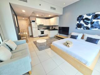 SUNRISE HOMES - Pool Side Studio with Huge Balcony - 2