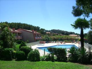 EDENCAU Appartement pour 4 personnes climatisé proche de la mer avec piscine commune au Pradet - 9