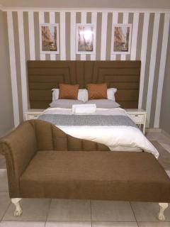 Yoleni self catering apartment - 8