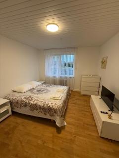 Private Rooms-Shared kitchen&bathroom- No host on site - 4