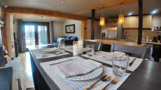 Private Lake waterfront 8 min to skiing - 9