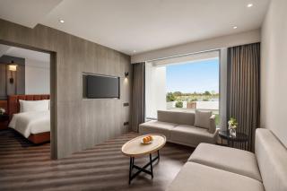 Ramada Encore by Wyndham Indore Nipania - 5