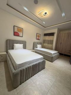 Modern 4BR Townhouse High-End Finishes - 8