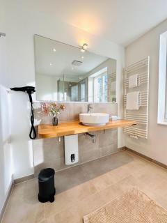 Waldblick Duo- 7 Personen- 2 Bäder- Waschmaschine-Parkplatz - 4