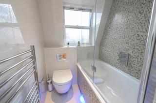 Baker Street Residence - 1