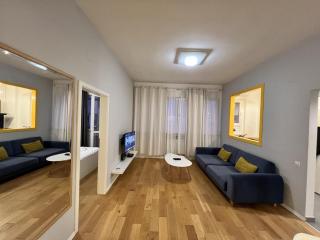 UltraCentral and Spacious 1BR! - 0