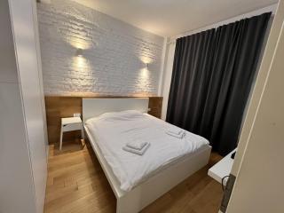 UltraCentral and Spacious 1BR! - 3