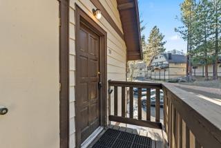 2BR w Hot Tub & Sauna Walk to Village & Gondola - 6