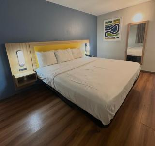 Park Inn by Radisson - 9