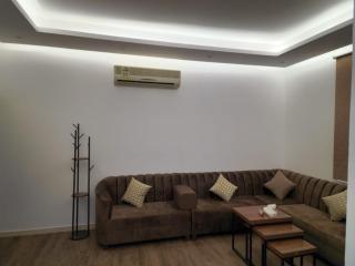 شقة الروضة مؤثثة ايجار يومي عمارة هوزان - Al Rass - 7