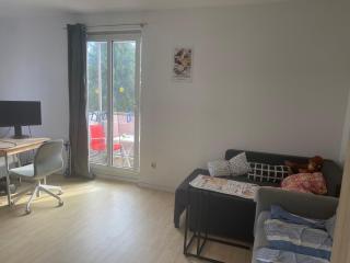 cosy studio apartment good location - 5