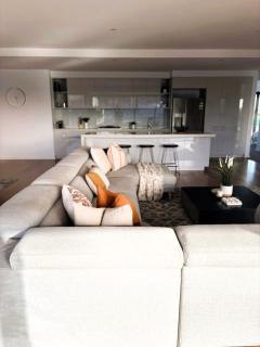 PIER POINT 3 Bedroom Deluxe Apartment located on The Geelong Waterfront - 106 - 8