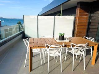 PIER POINT 3 Bedroom Deluxe Apartment located on The Geelong Waterfront - 106 - 5