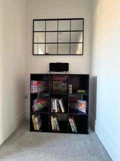 Bright & Stylish 4 Bedroom Home in Windsor - 6