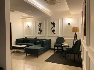 2BHK Luxe Near highway Netflix Facility Balcony Views - 0