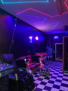 Uudehko tunnelmallinen talo - 8