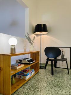 Minimalistic Cosy House 5 Min to KSL - Superhost - 8 guests - 6