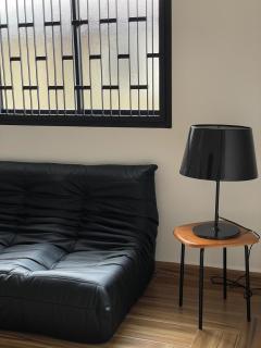 Minimalistic Cosy House 5 Min to KSL - Superhost - 8 guests - 5