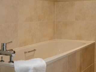 Ninetrees - Uk47883 - 1