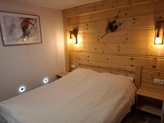 Willa Julia-pokoje w centrum, ogród, sauna, grill - 7