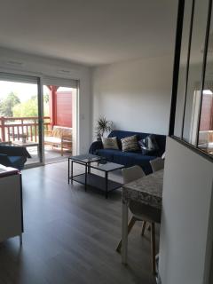 Spacieux T3 avec terrasse très proche des plages - 2