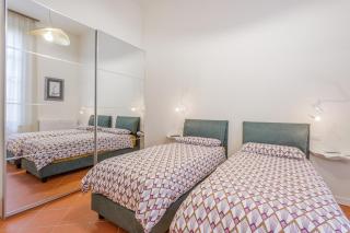 Inner Garden Retreat near Ghirlandina - 9