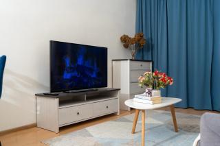 Spacious 2 bedroom Apartment in Warsaw Centre, Fast Wi-Fi, Self Check In, Family & Work Friendly - 7