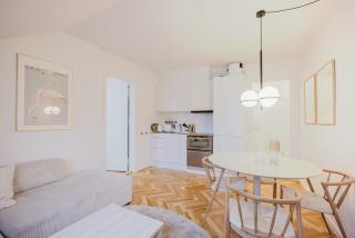 Stunning apartment by the lakes - 0