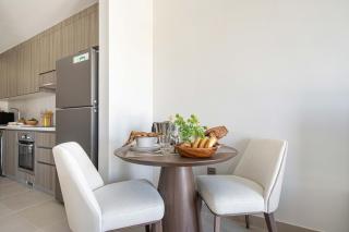 AUH499 - 217 Yas Golf - 2