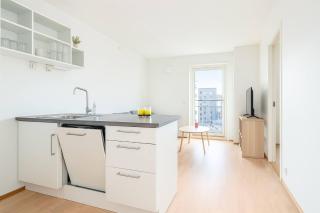 Central Cozy Balcony Apartment - 7