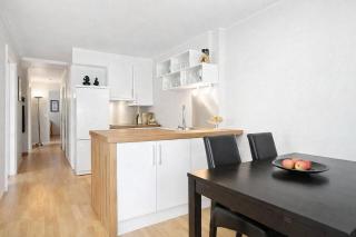 Central Cozy Balcony Apartment - 5